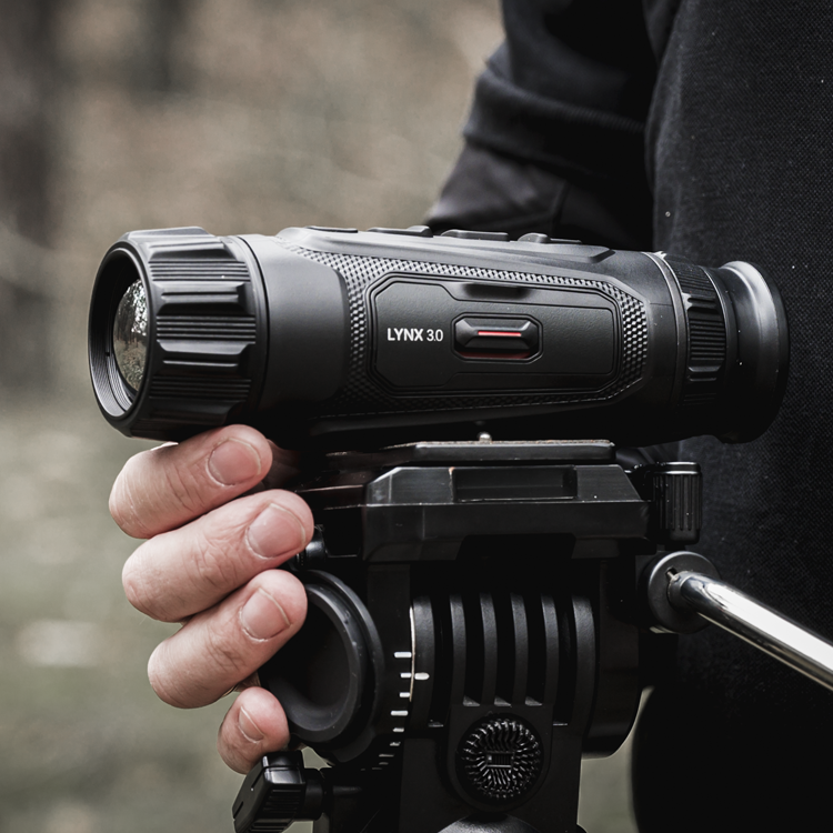 Lynx LQ35 na statywie