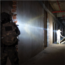 Latarka laserowa Fenix HT30R