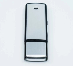 Zestaw wykrywacz HER0009 + dyktafon pendrive + kamera w długopisie