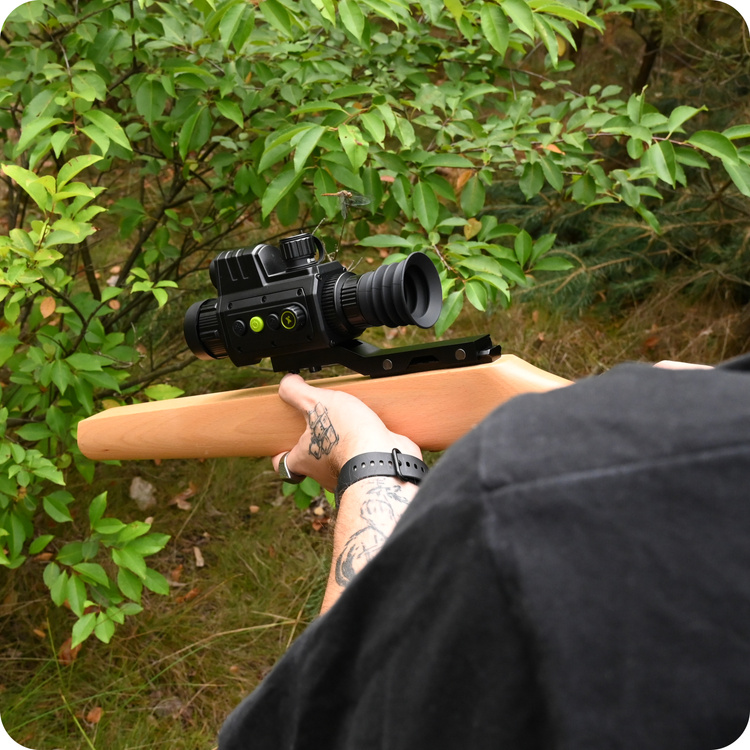 Pixfra Chiron PFI-C435 LRF Termowizor z Dalmierzem Myśliwski