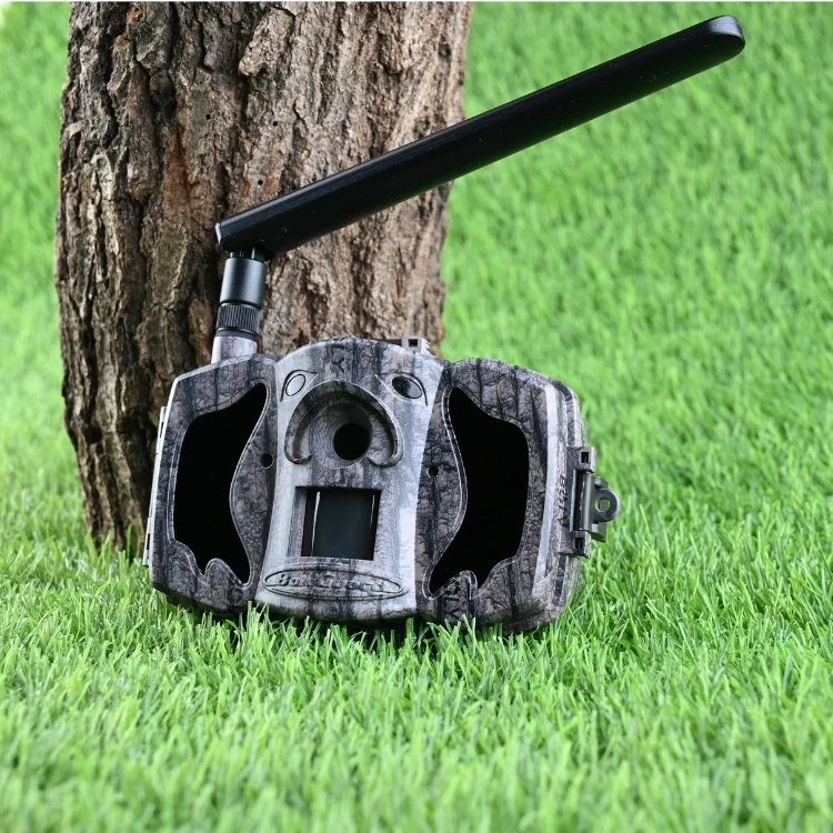 Akcesoria dołączone do zestawu MG984G — antena, pasek, kabel, świder