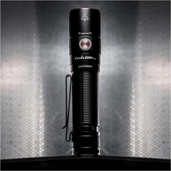 Latarka LED Fenix E28R v2.0