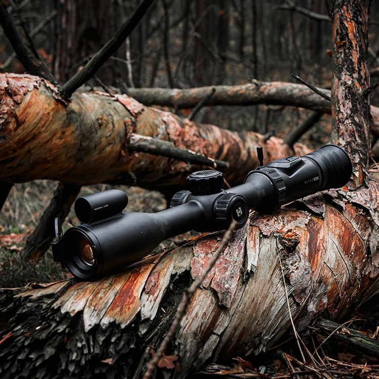 Celownik noktowizyjny Hikmicro ALPEX PRO A50PL LRF z uchwytem pod IR + Iluminator X-HOG Pro