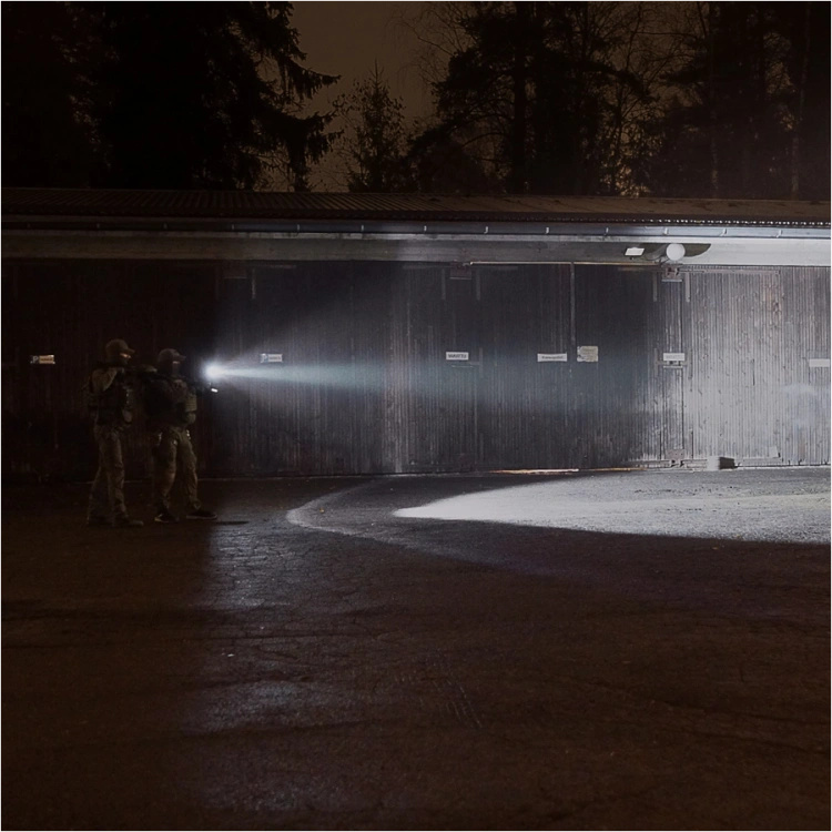 Latarka taktyczna Fenix GL23R