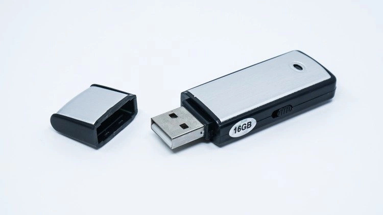 Zestaw wykrywacz HER0009 + dyktafon pendrive + kamera w długopisie