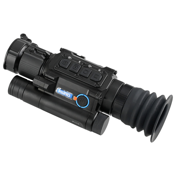 Celownik noktowizyjny PARD NV-008SP2 850nm 70mm na białym tle