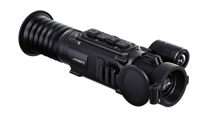 PARD NV008SP3 zamontowany na szynie Picatinny – widok odłączanego modułu IR 940 nm i złącza USB-C
