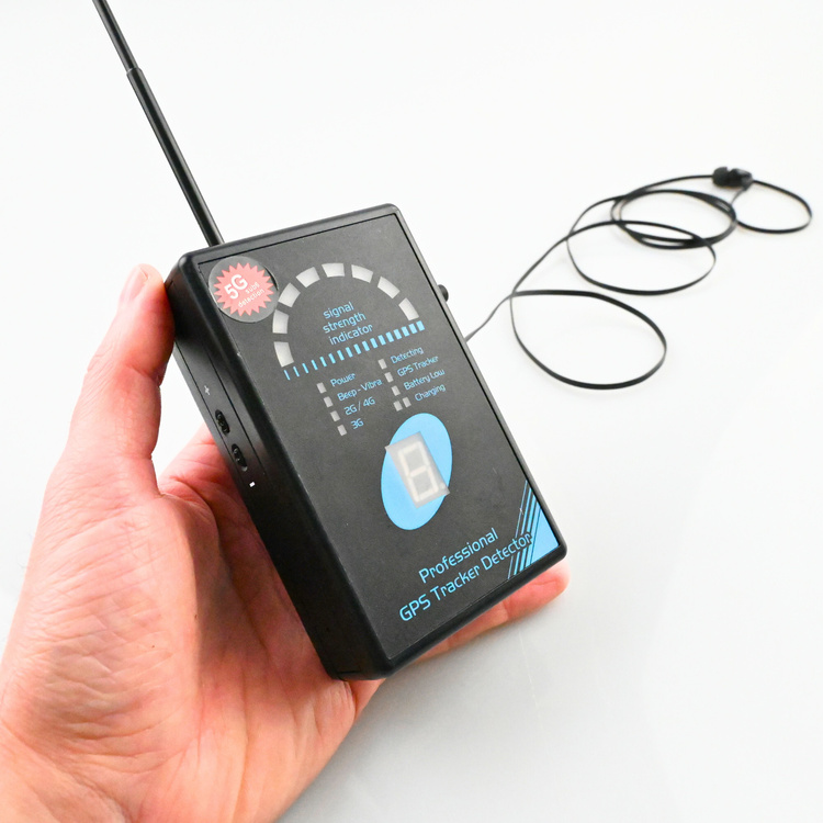 Profesjonalny Wykrywacz SH-055UGTM – Detektor Lokalizatorów GPS, Magnesów i Ukrytych Kamer WiFi