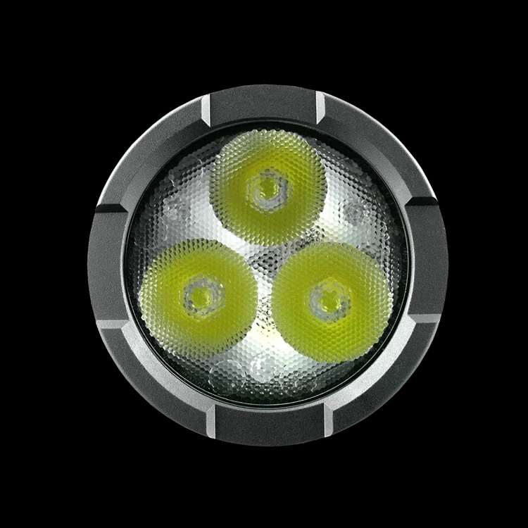 Ładowalna latarka ręczna LED everActive FL-3300R Luminator