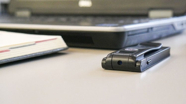 Mini kamera szpiegowska dyktafon UC-20 USB Full HD (produkt bez oryginalnego opakowania, urządzenie używane)