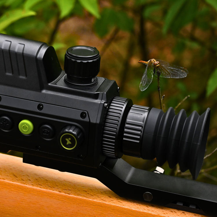 Kamera termowizyjna Chiron PFI-C650 LRF Pixfra 