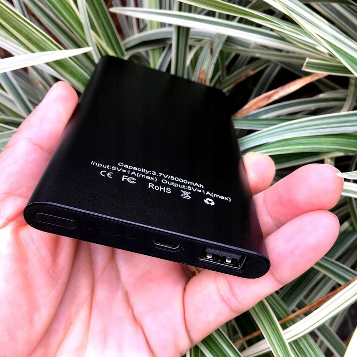 Ukryta mini kamera szpiegowska z czujnikiem ruchu Powerbank MKH8