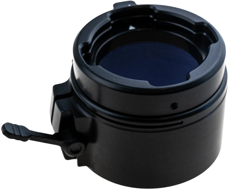 Adapter Rusan 64,5 mm zamontowany na obiektywie lunety celowniczej