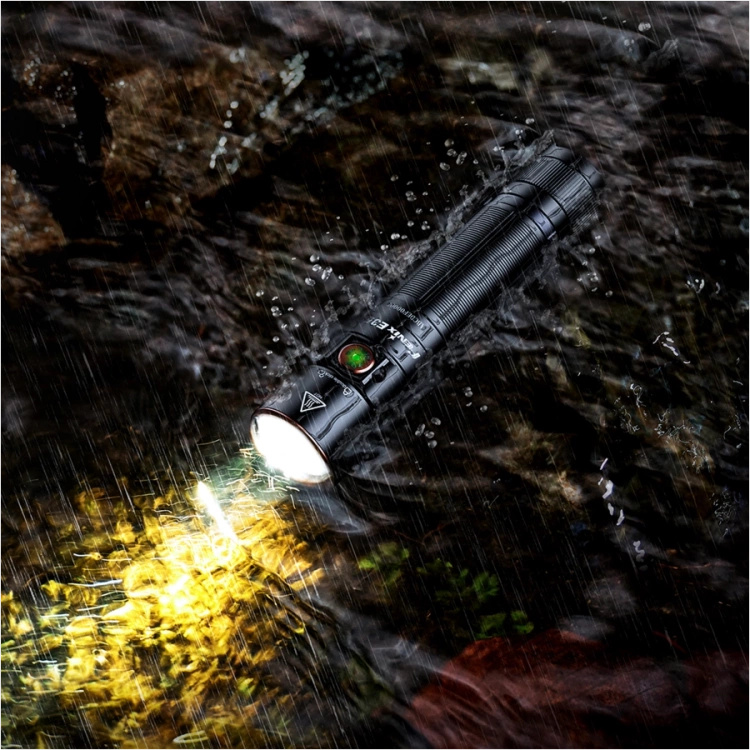 Latarka LED Fenix E35R taktyczna