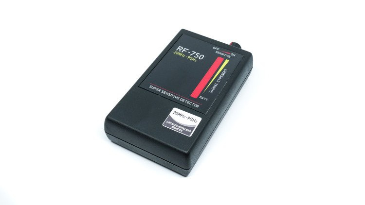 Profesjonalny Wykrywacz Podsłuchów i Kamer RF-750 – Detektor GPS, WiFi i Sygnałów SIM