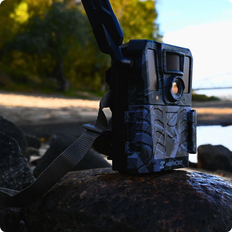 Fotopułapka HIKMICRO M15 widok z przodu