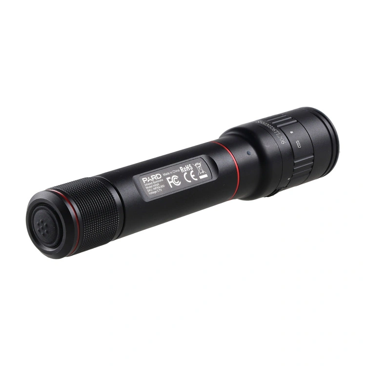Iluminator podczerwieni PARD InfraX 850 nm zamontowany na broni z noktowizorem