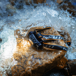 Latarka czołowa Fenix HM60R V2.0 czarna – czołówka 1600 lm, IP68, USB-C,