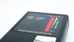Profesjonalny Wykrywacz Podsłuchów i Kamer RF-750 – Detektor GPS, WiFi i Sygnałów SIM